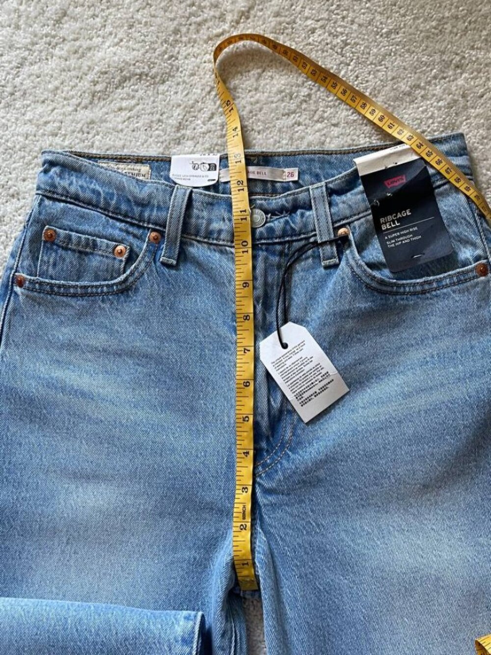 NWT Levi’s Premium Ribcage Bell High Rise Women’s Jeans Size 26/32 - Picture 8 of 13